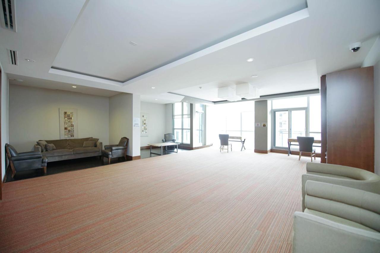 Planurstay- Mississauga Downtown Square One Shopping Centre 외부 사진